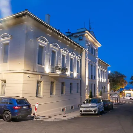 Apartment Apartman Paun